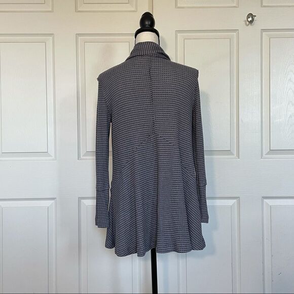 Altar’d State Thermal Raw Edge Slub Shaw Pocketed Cardigan, Medium - Picture 5 of 14